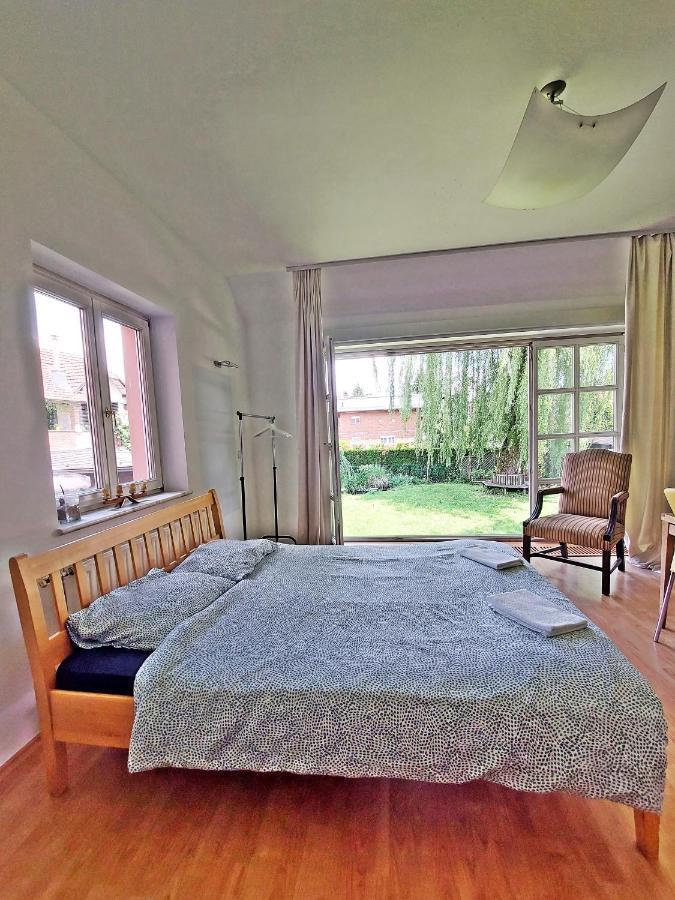 R24, Rose House Hotell Ljubljana Exteriör bild