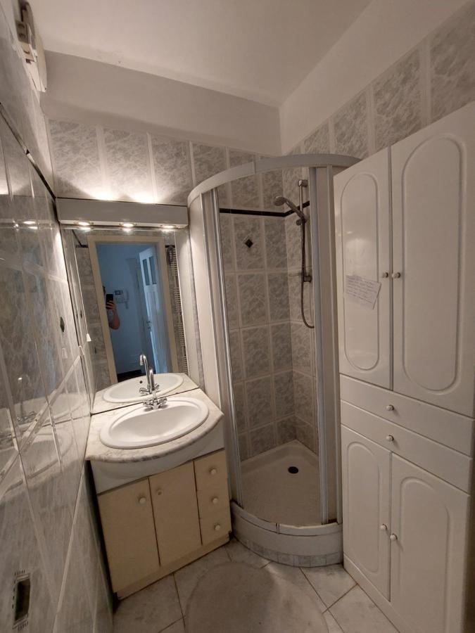 R24, Rose House Hotell Ljubljana Exteriör bild